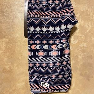 NWT LuLaRoe TC Aztec Leggings